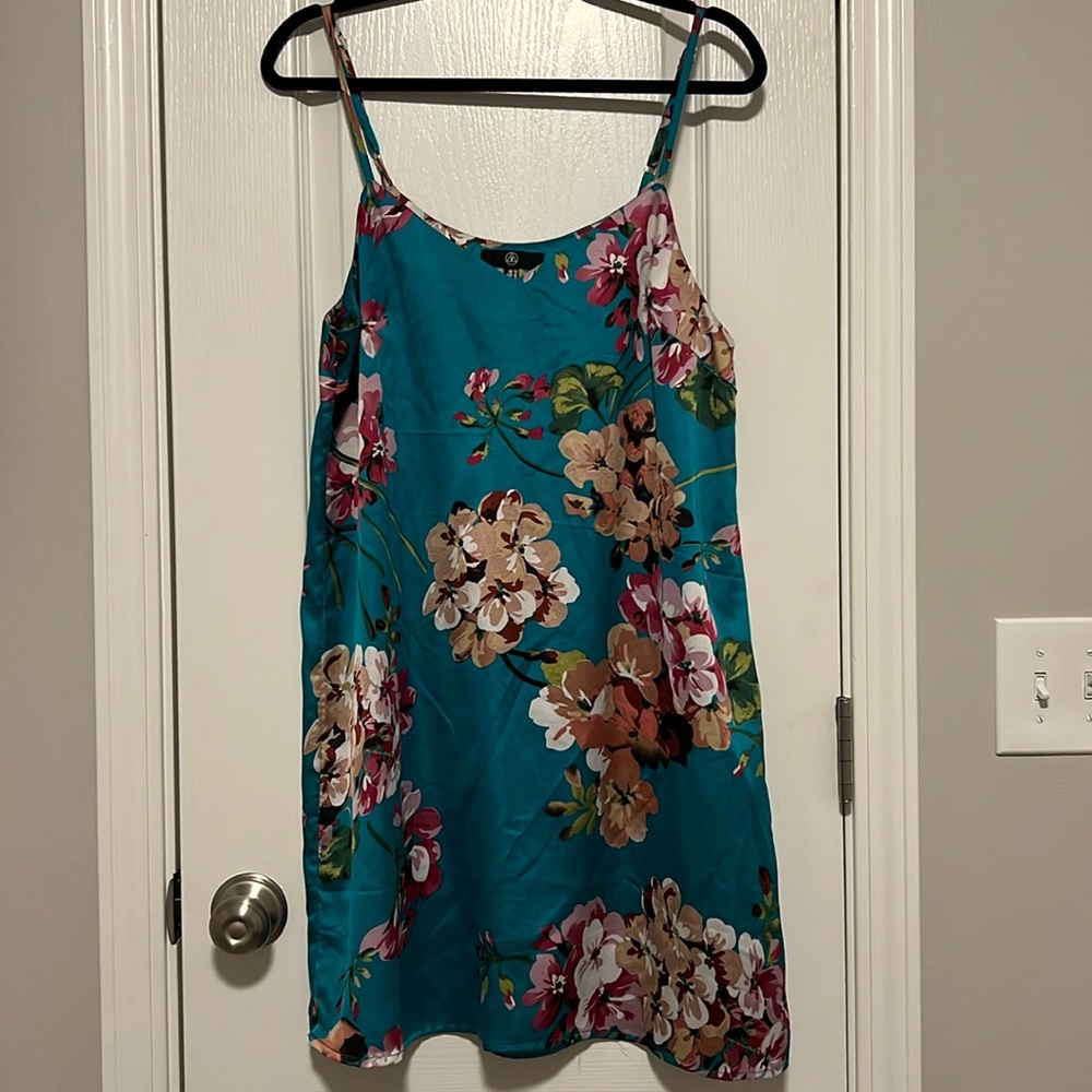 MISSGUIDED Satin slip dress sz 10